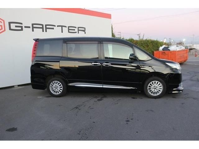 Toyota NOAH HYBRID 2014-10 186115-2