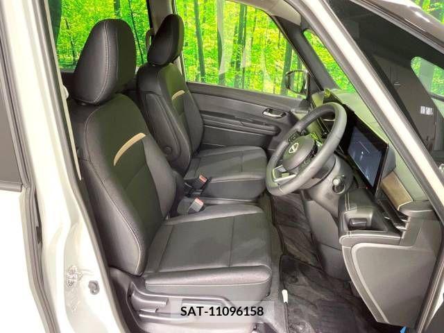 Nissan SERENA 2023-10 337512-8