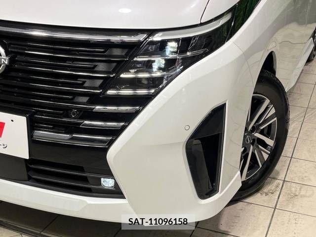 Nissan SERENA 2023-10 337512-13