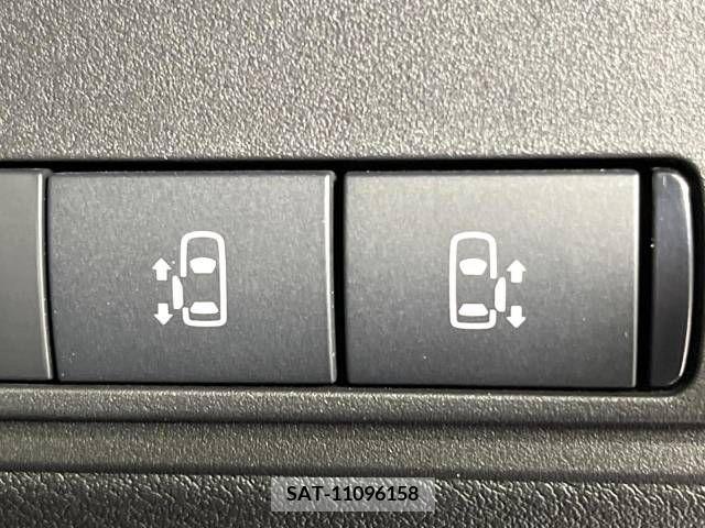 Nissan SERENA 2023-10 337512-2