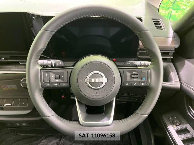Nissan SERENA 2023-10 337512-12