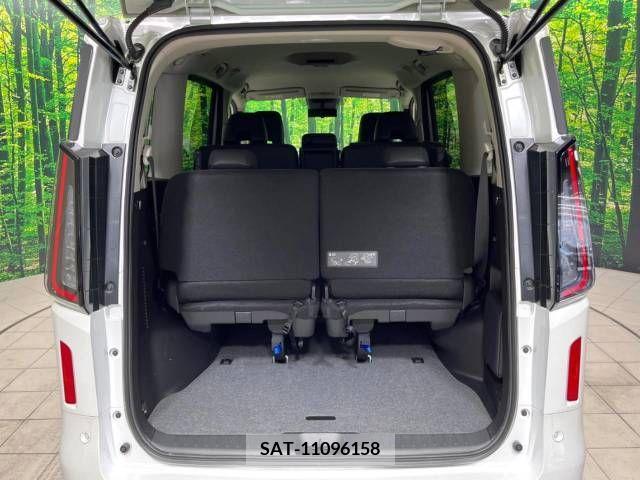 Nissan SERENA 2023-10 337512-11