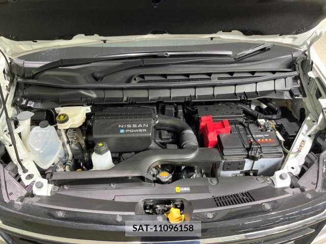 Nissan SERENA 2023-10 337512-19