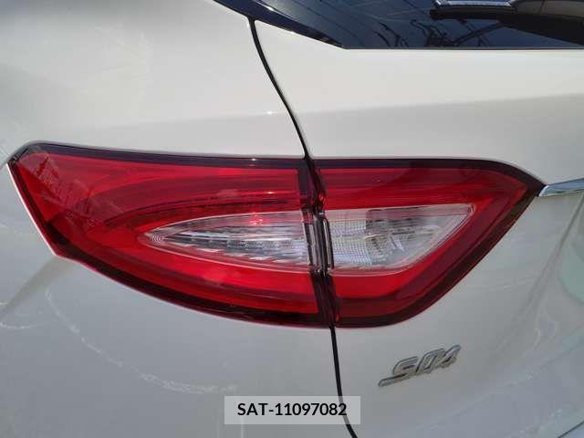 Maserati LEVANTE 2017-10 348080-14