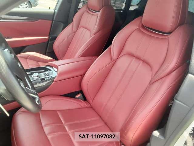 Maserati LEVANTE 2017-10 348080-18
