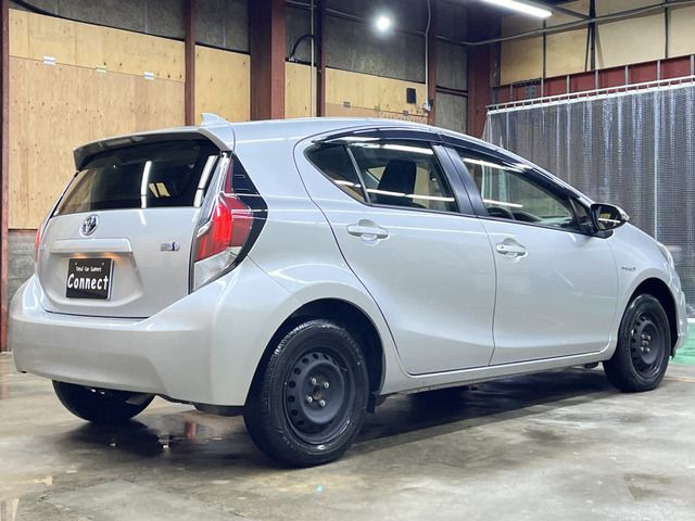 Toyota AQUA 2016-10 192142-6