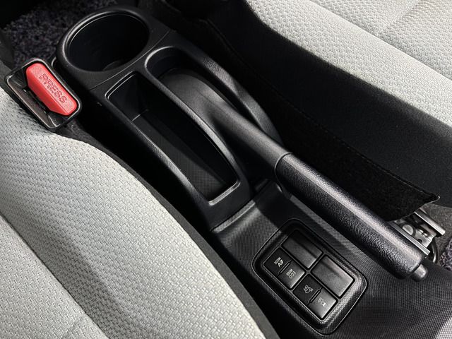 Toyota AQUA 2016-10 192142-19