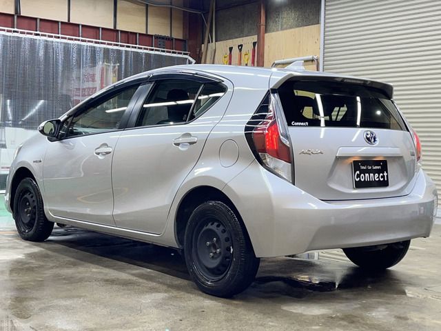 Toyota AQUA 2016-10 192142-4