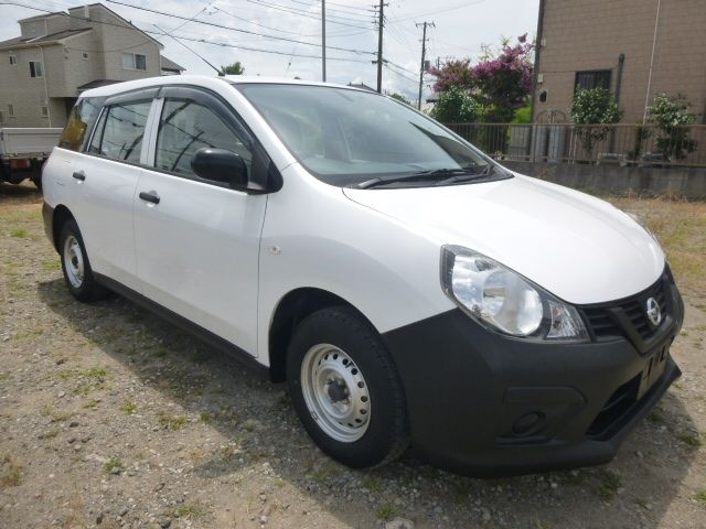 Nissan AD VAN 2018-07 23329-23