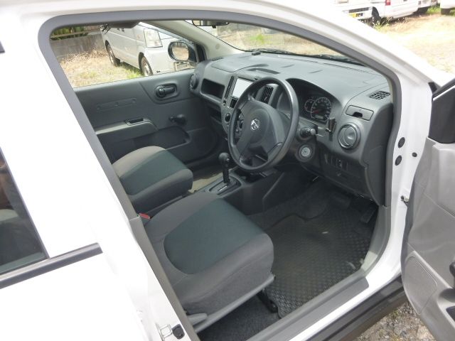 Nissan AD VAN 2018-07 23329-6