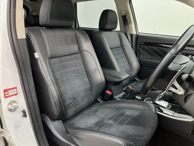 Mitsubishi OUTLANDER PHEV 2016-11 184538-9