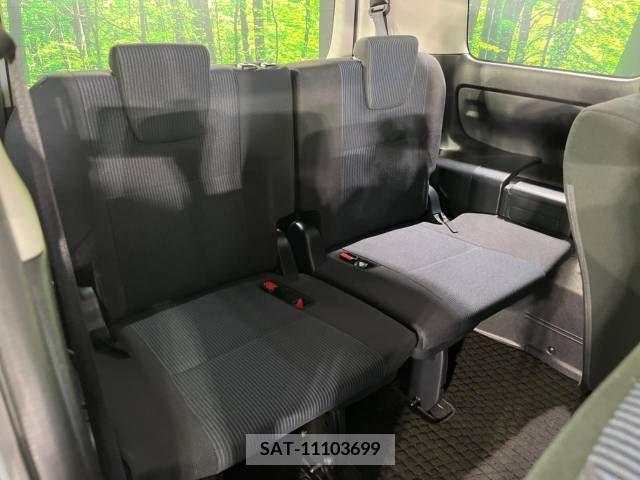 Toyota VOXY 2019-05 321646-10