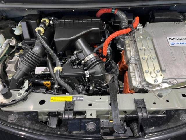 Nissan NOTE 2018-11 186489-19