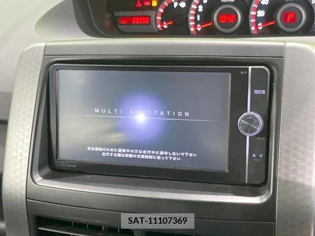 Toyota VOXY 2013-08 321351-7