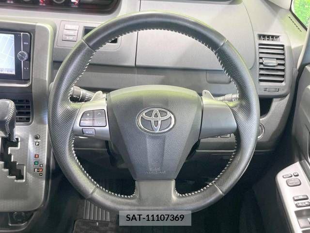 Toyota VOXY 2013-08 321351-12