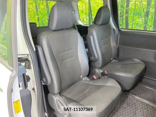 Toyota VOXY 2013-08 321351-9