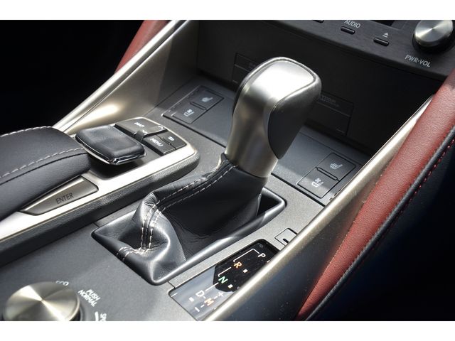 Lexus IS 2019-08 2022-12