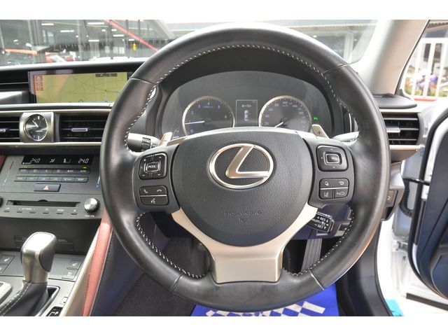 Lexus IS 2019-08 2022-7