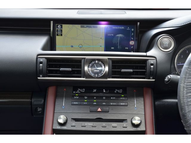 Lexus IS 2019-08 2022-9