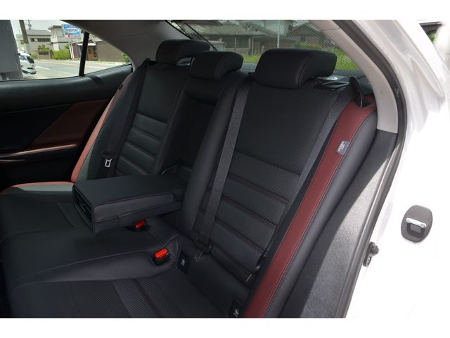 Lexus IS 2019-08 2022-16