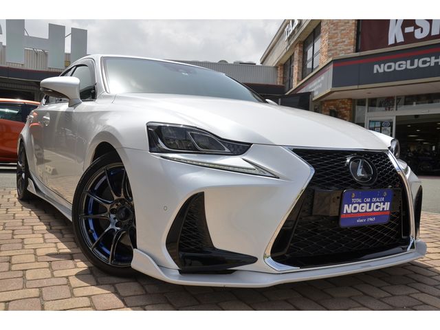 Lexus IS 2019-08 2022-2
