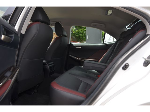 Lexus IS 2019-08 2022-17