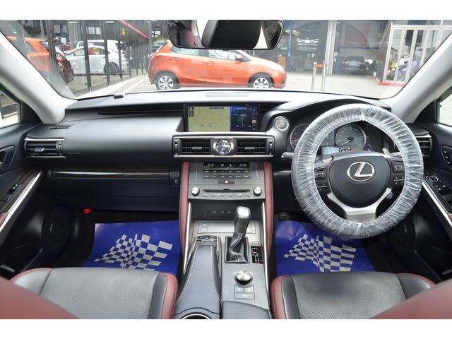 Lexus IS 2019-08 2022-6