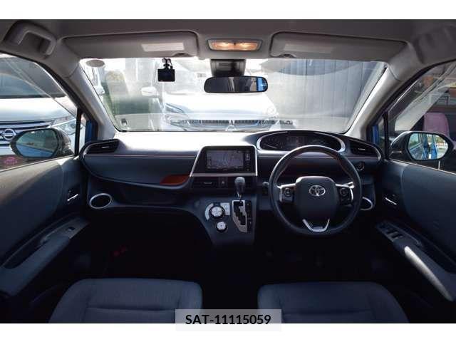 Toyota SIENTA 2015-11 372304-1