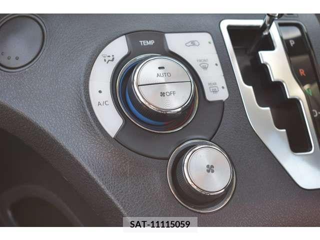 Toyota SIENTA 2015-11 372304-7