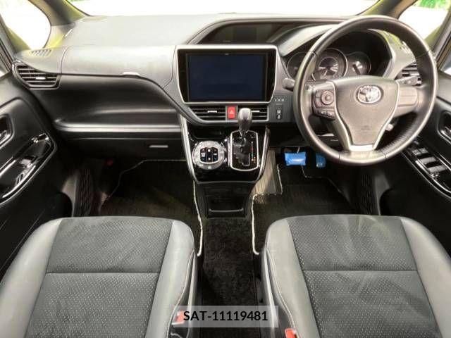 Toyota VOXY 2021-06 343453-1