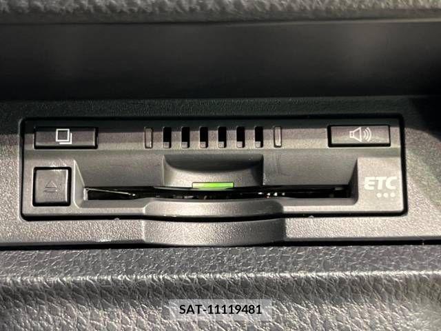 Toyota VOXY 2021-06 343453-7