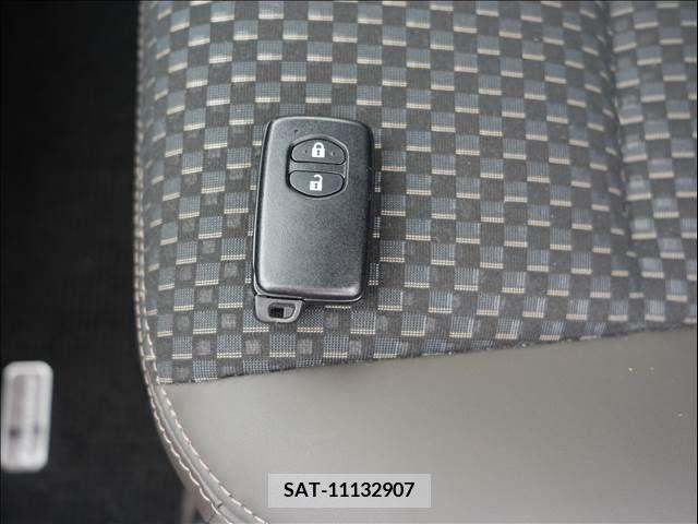 Toyota AQUA 2019-04 356097-16