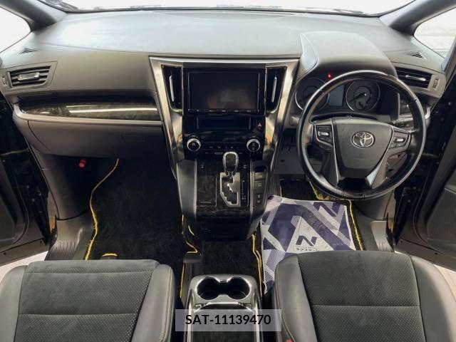 Toyota VELLFIRE 2017-01 299368-1