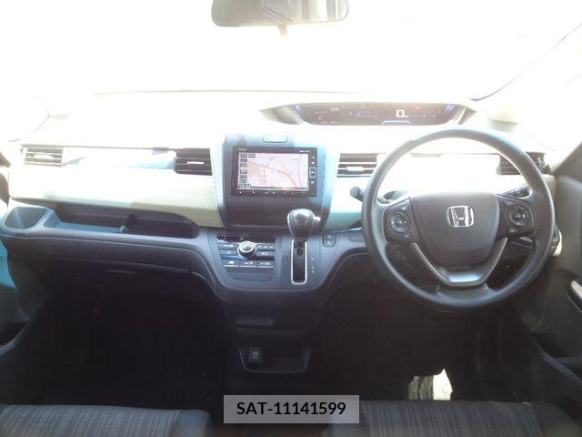Honda FREED 2018-05 337748-2