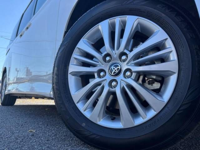 Toyota NOAH 2023-06 196016-14