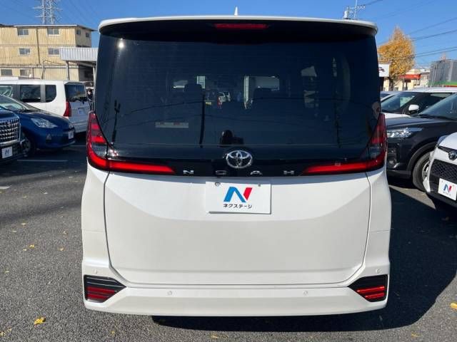 Toyota NOAH 2023-06 196016-16