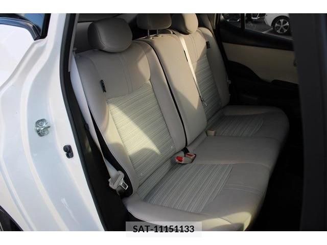 Nissan LEAF 2019-01 212232-13