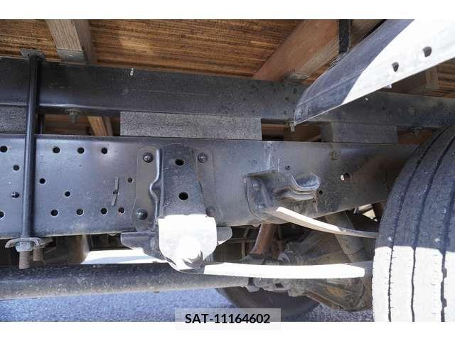 Isuzu ELF TRUCK 2015-01 226222-9