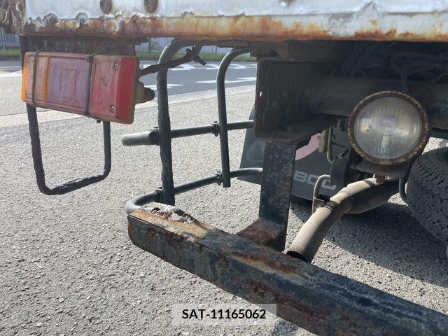 Mazda TITAN DASH 2005-02 369618-27
