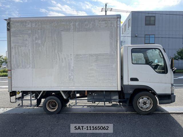 Mazda TITAN DASH 2005-02 369618-3