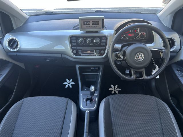 VolksWagen UP! 2015-03 7680-2