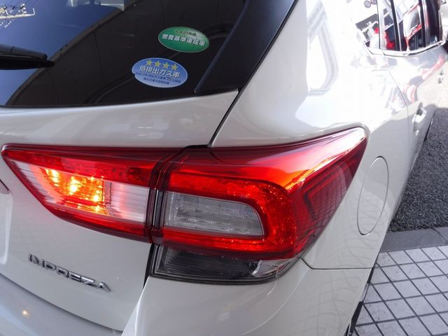 Subaru IMPREZA 2017-01 28239-6