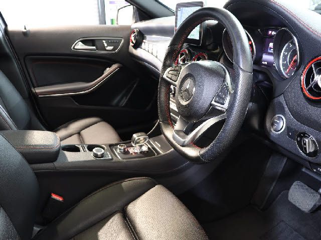 Amg A-Class 2018-06 192751-11