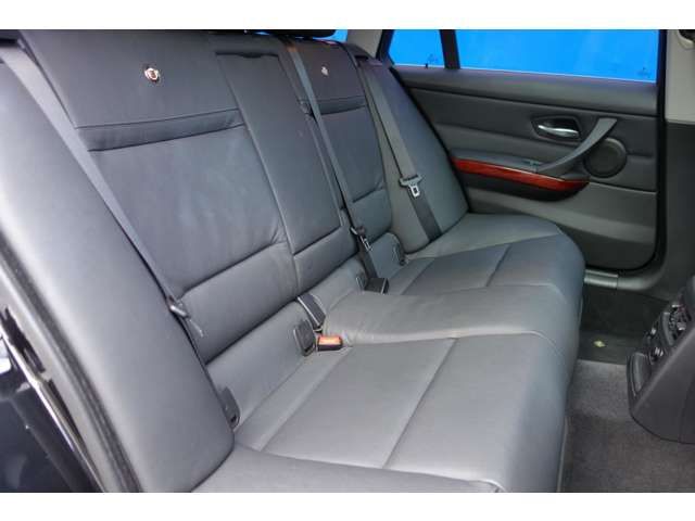 Bmw Alpina D3 2010-02 14991-16