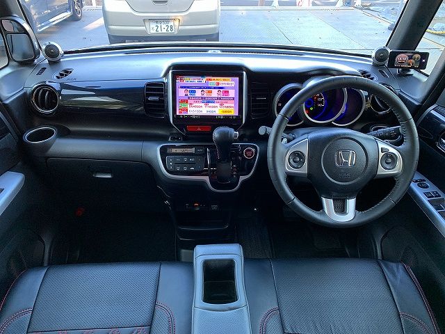 Honda N BOX CUSTOM 2016-06 187835-1