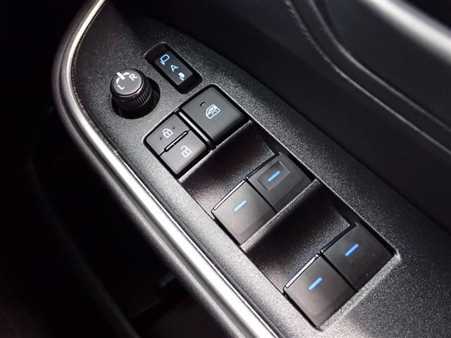 Toyota VOXY 2022-04 17504-21