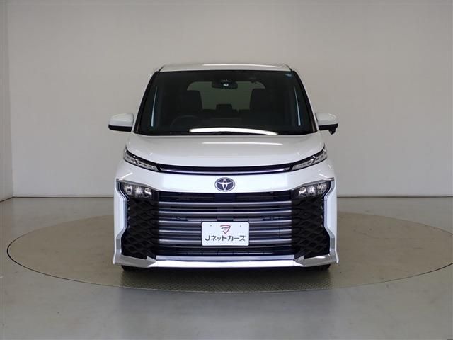 Toyota VOXY 2022-04 17504-4