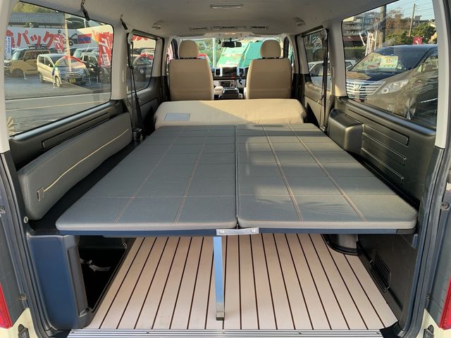 Toyota HIACE VAN 2019-07 183145-27