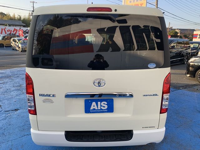 Toyota HIACE VAN 2019-07 183145-4