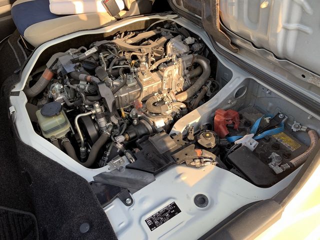 Toyota HIACE VAN 2019-07 183145-6